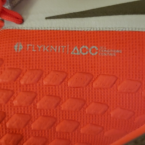 Hypervenom Phantom 3 Elite FG ACC - Picture 3 of 3